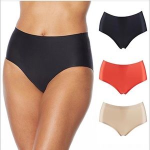 New!  Rhonda Shear 3-pack Antimicrobial Hipster Brief Size M